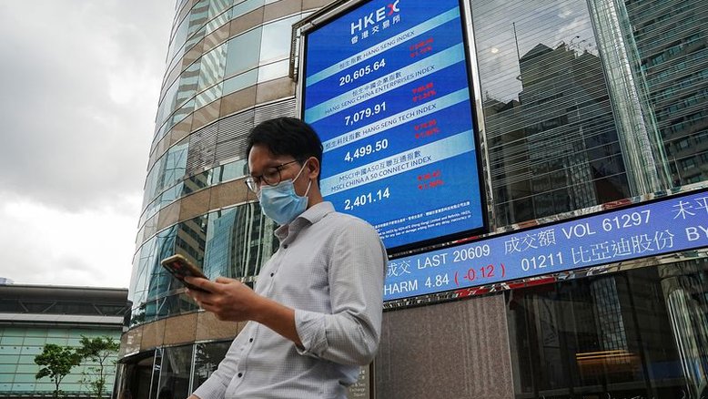 Ações da China têm forte queda; índice de Hong Kong registra maior perda mensal em um ano