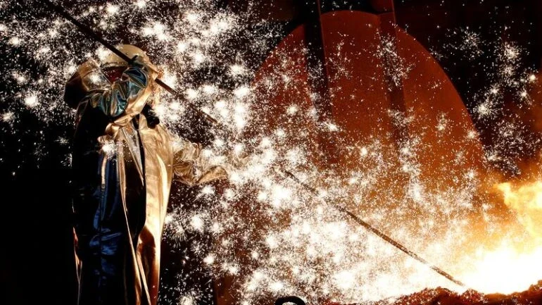 Minério de ferro se recupera com diminuição dos temores sobre demanda da China