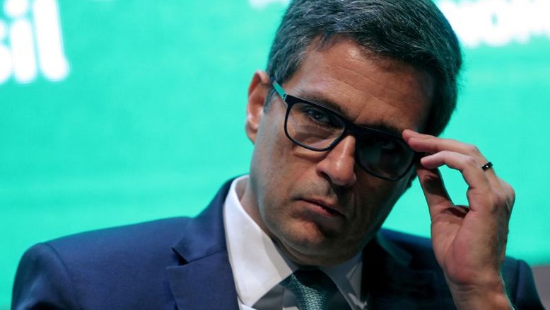 Campos Neto prevê que cartão de crédito deixará de existir em breve