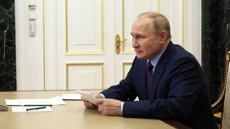 Rublo se estabiliza após Rússia acessar mercado doméstico de dívida pela 1ª vez desde fevereiro