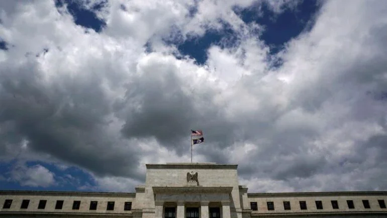 Fed se prepara para grande aumento de juros em meio a águas agitadas para os BCs mundiais