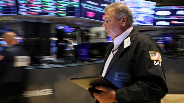 Wall St termina em forte queda com investidores preocupados com economia