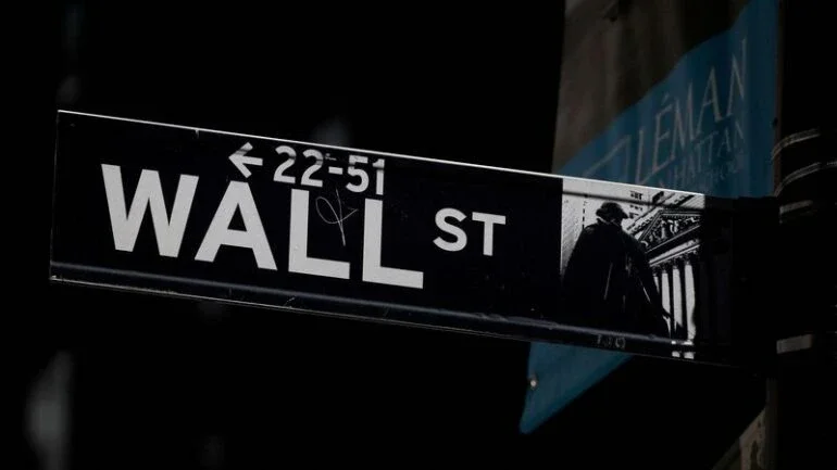 Nasdaq sobe com ações de crescimento; preocupação com juros persiste