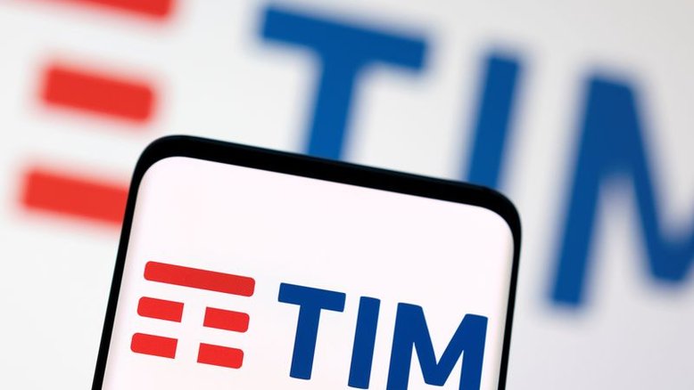 TIM inicia limpeza de base de clientes inativos da Oi, negocia contratos de torres
