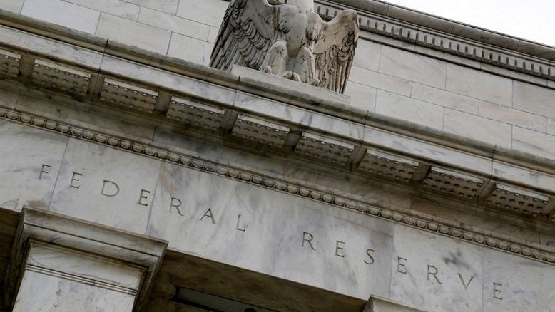 Fed deve desacelerar aumentos de juros com alívio na inflação