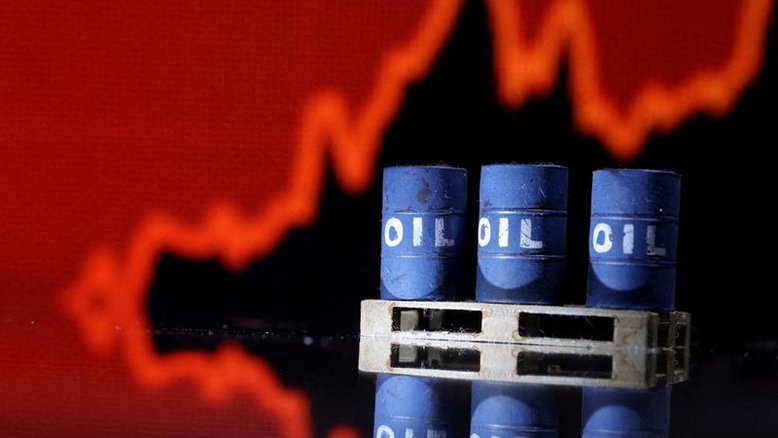 Preços do petróleo fecham em alta após China afrouxar restrições à Covid, mas têm perda semanal