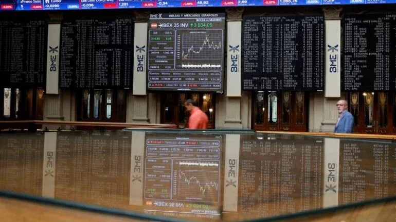 Índice europeu STOXX 600 inicia com ganhos semana carregada de dados