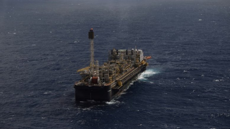 Brasil bate recorde em produção de petróleo