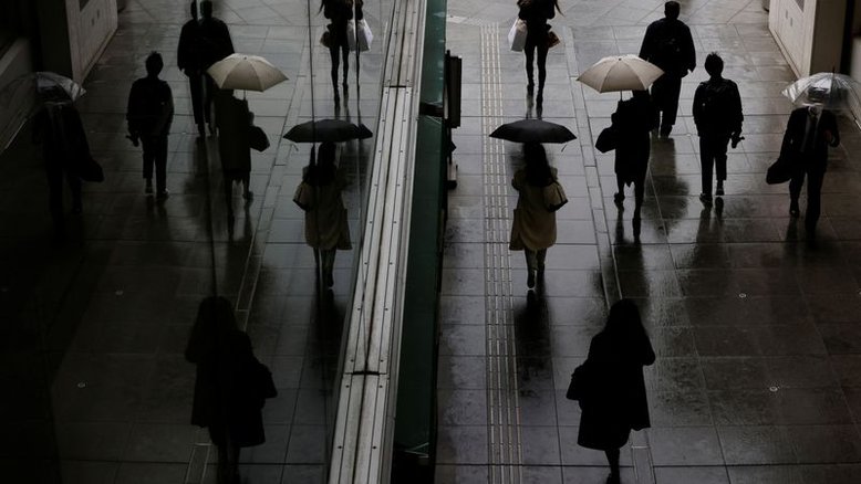Japão vê recuperação moderada da economia mas governo permanece vigilante aos riscos
