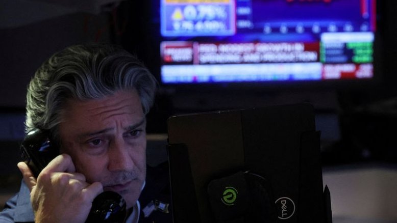 Nasdaq cai com investidores de olho em vendas da Black Friday e infecções na China
