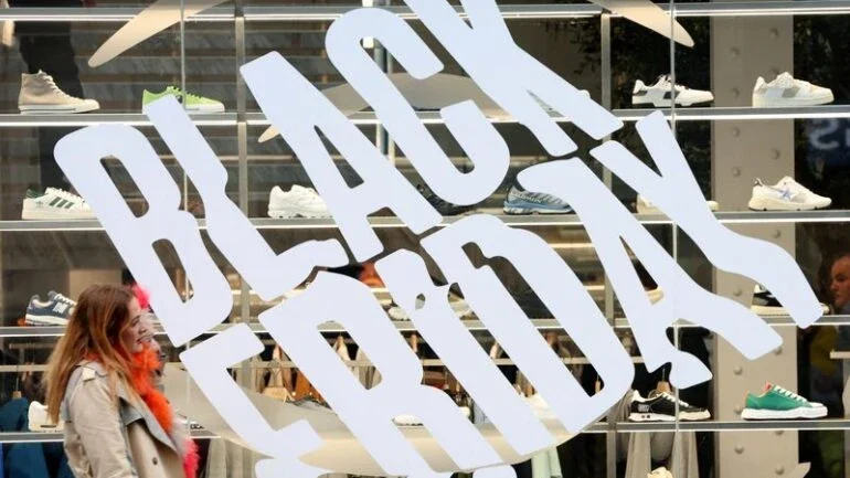 Ações de varejistas recuam na bolsa após Black Friday
