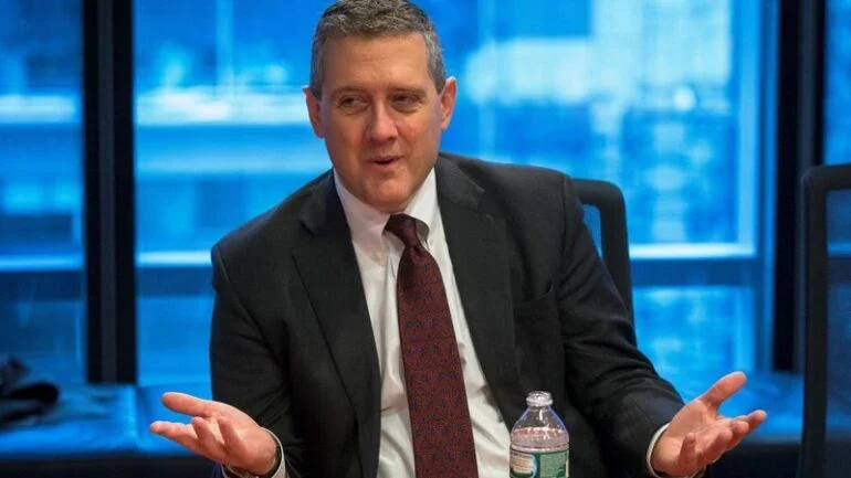 Bullard diz que Fed ainda tem muito o que fazer em relação às altas de juros