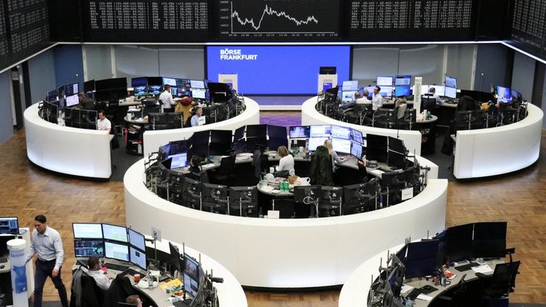 Índice europeu STOXX 600 cai no pregão, mas marca sétima semana de ganhos
