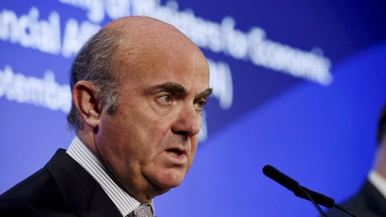 BCE pode aumentar os juros no ritmo atual por algum tempo, diz de Guindos