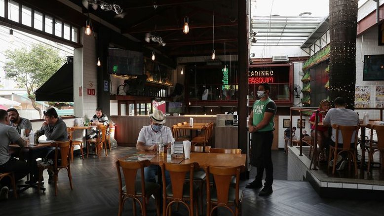 Setor de serviços do Brasil recua 0,1% em janeiro