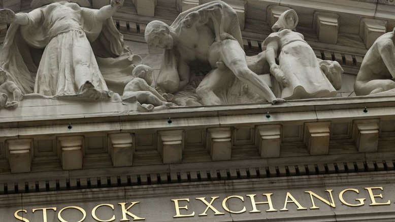 Wall St fecha em alta após Fed subir juros e sinalizar mais aumentos