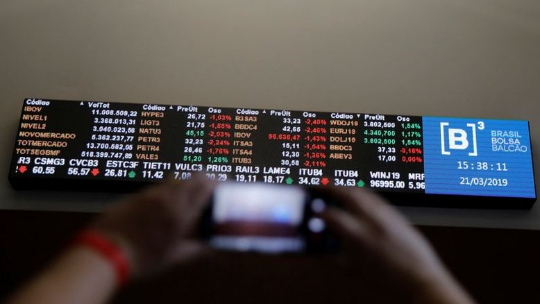 Ibovespa caminha para melhor trimestre desde 2020 em sessão de estabilidade