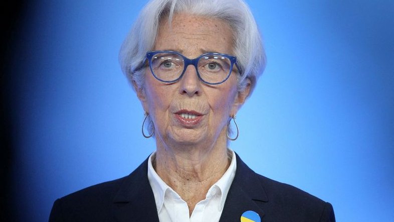 Lagarde, presidente do BCE, está com Covid e diz ter sintomas leves