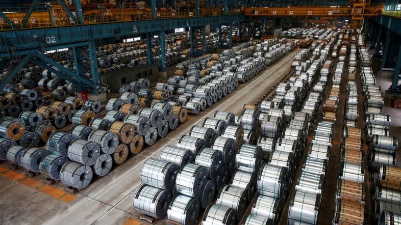Futuros do aço caem na China com demanda enxuta e preços de matérias-primas mais baixos