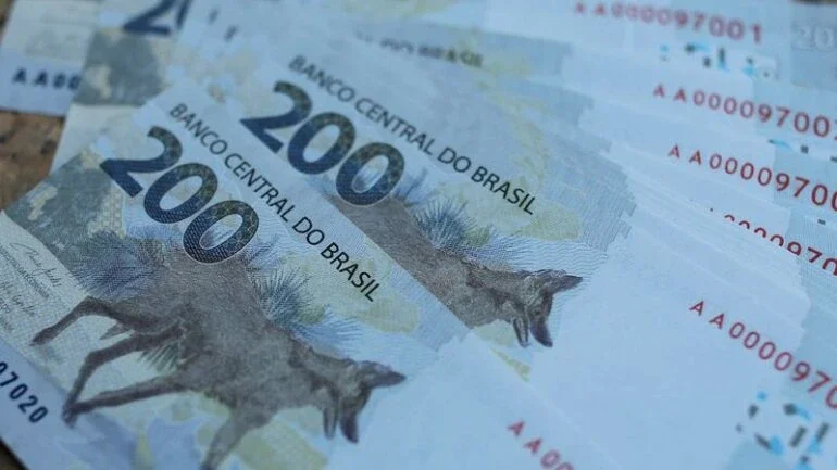 Downloads de aplicativos de bancos digitais no Brasil batem recorde em março