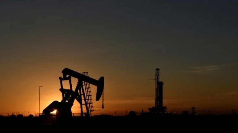Preços do petróleo fecham em queda com dúvidas sobre sanções à Rússia