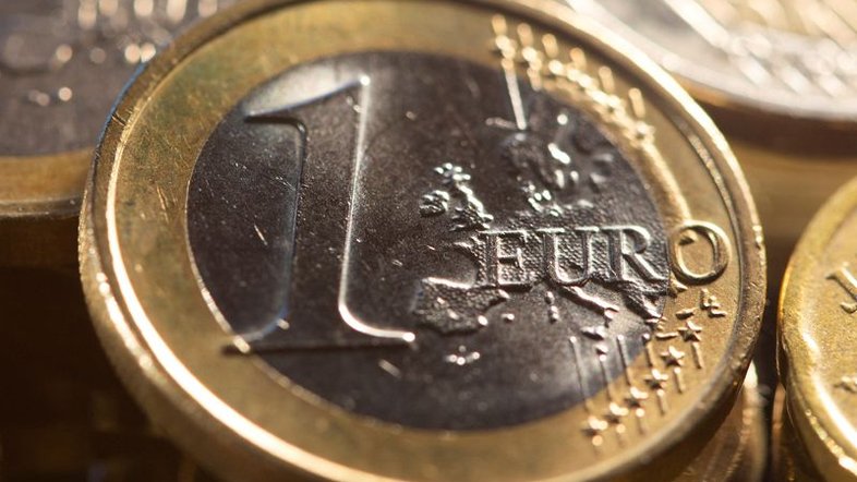 Espanha solicitará 12 bi de euros de fundos de resgate da UE, diz ministra