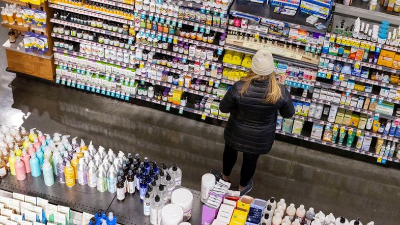 Consumidores dos EUA elevam estimativas para inflação e gasto, diz Fed de NY