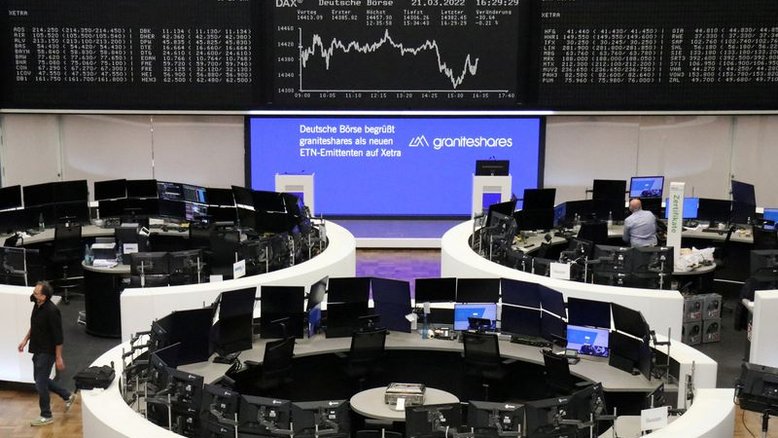 Ações europeias ficam estáveis antes de reunião do BCE