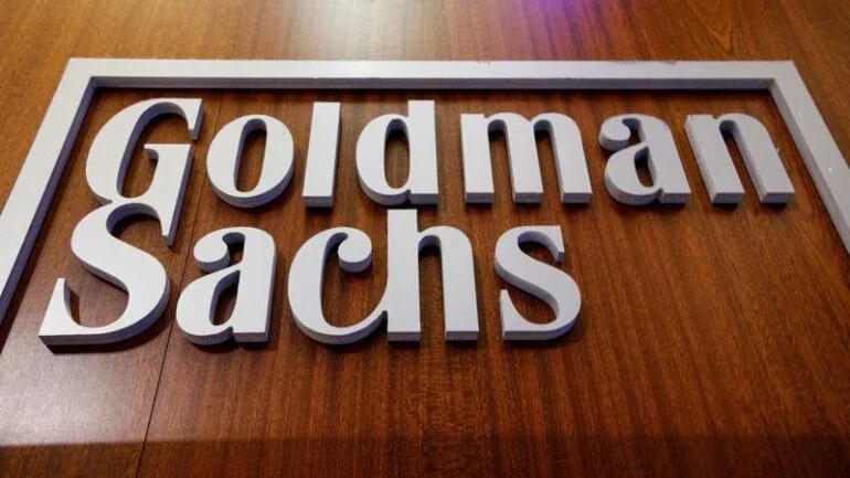Lucro do Goldman Sachs cai quase pela metade no 1º tri, mas supera estimativa do mercado