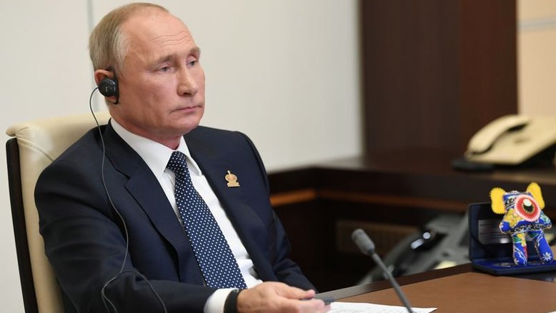 Rússia sinaliza mais cortes de juros e gastos orçamentários