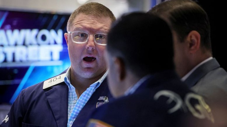 Wall St avança com otimismo acerca de balanços e comentários brandos sobre alta de juros