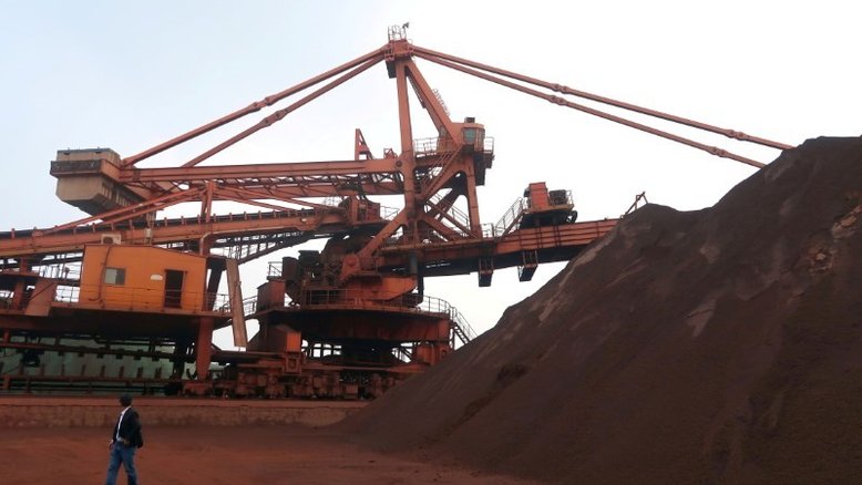 Preço do minério de ferro na China cai quase 11% com problemas de demanda