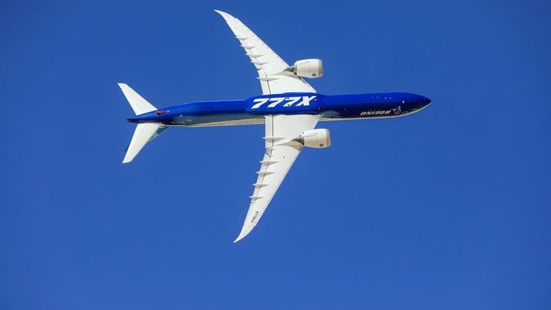 Ações da Boeing desabam com novos atrasos do 777X e despesas extras