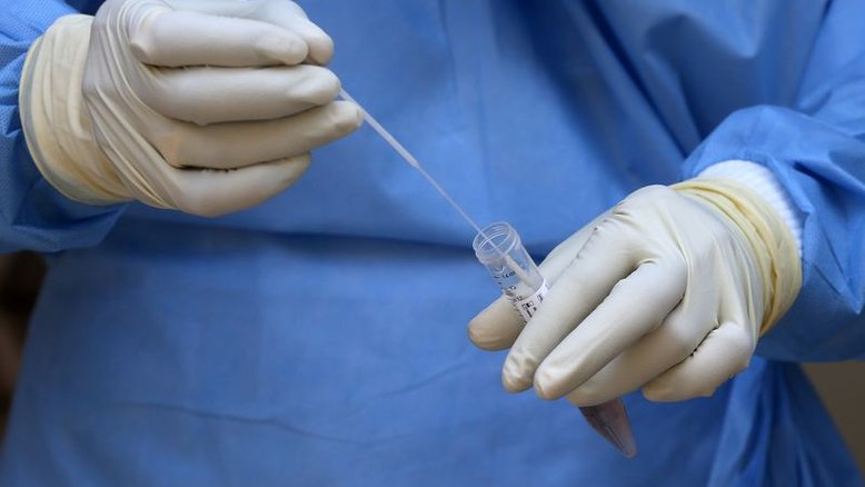 CORREÇÃO-Fleury compra Saha, clínica de infusões e pequenas cirurgias, por R$120 mi