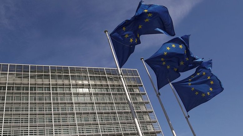 Zona do euro registra déficit comercial recorde em março por energia