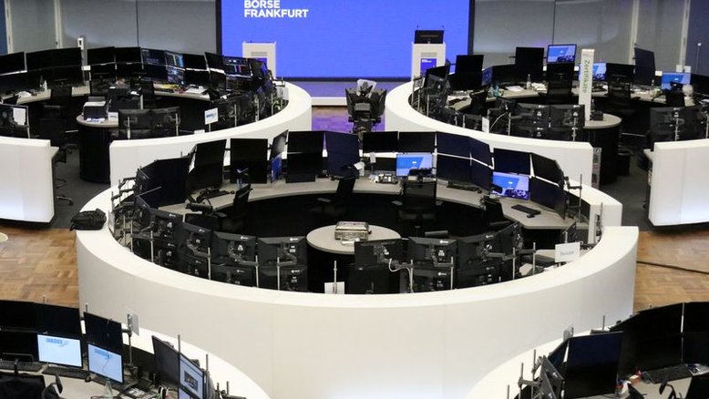Ações europeias sobem com impulso de bancos e commodities antes de ata do Fed
