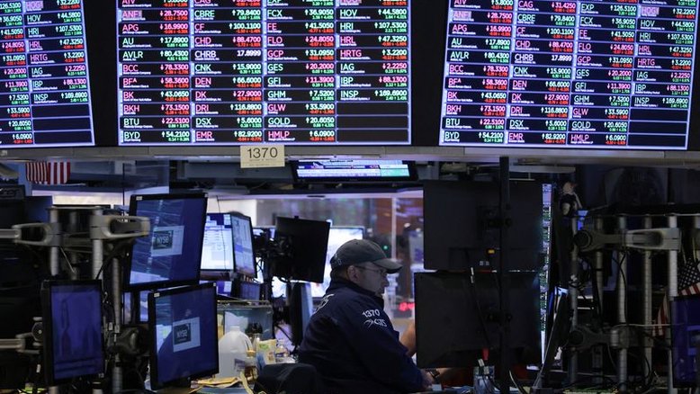 Wall Street sobe e encerra maior sequência de perdas semanais em décadas