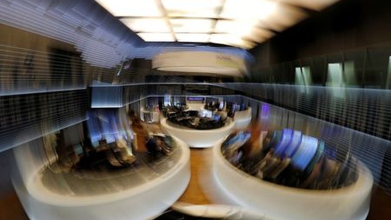 Ações europeias fecham em máxima em sete meses, na melhor semana desde março