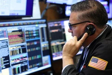S&P 500 fecha em pico no mês e índices sobem na semana com início da temporada de balanços