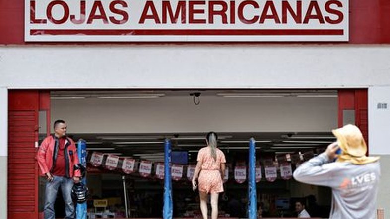 Ex-CEO e ex-diretora da Americanas são considerados foragidos pela PF