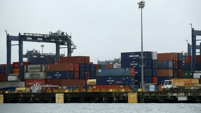 Balança comercial deste ano deve superar a de 2022 com recuo nas importações, estima MDIC