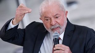 Presidente Luiz Inácio Lula da Silva fala em reunião com sindicalistas no Palácio do Planalto, em Brasília