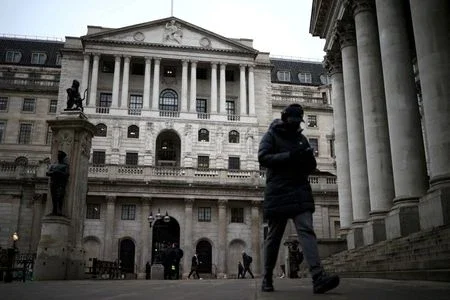 Autoridades do BC britânico se dividem sobre trajetória futura dos juros