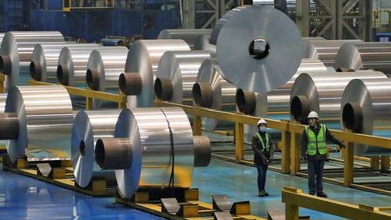 Preços ao produtor na China caem com dificuldade da indústria de se recuperar