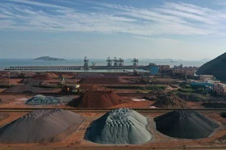 Preços de minério de ferro e aço caem com frágil recuperação da demanda na China