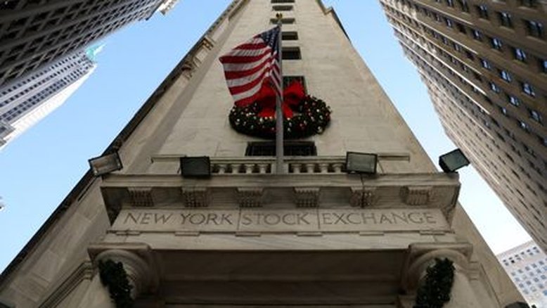 Wall St sobe com impulso de ações de crescimento