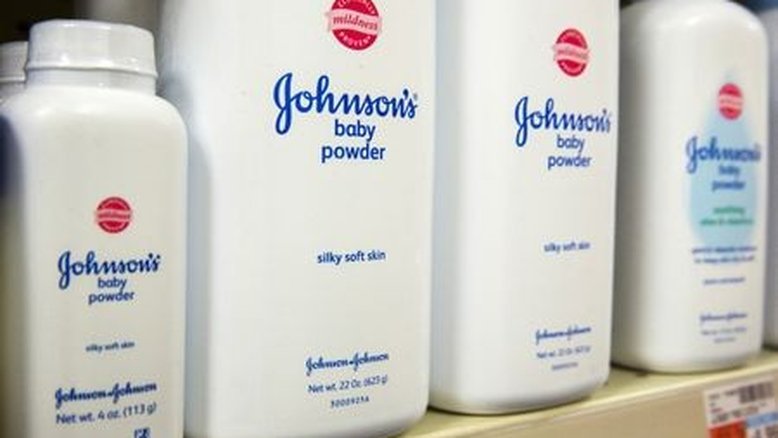 Talcos para bebês da Johnson & Johnson (Crédito: reprodução/Reuters)