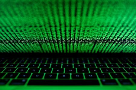 Membros da UE devem intensificar defesa contra ataque hacker de outros países, diz regulador