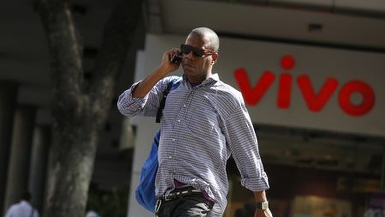 Lucro da Telefônica Brasil cai no 4º tri, mas supera estimativas