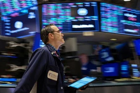 S&P e Nasdaq estendem sequência de perdas, enquanto Wall St se preocupa com taxas